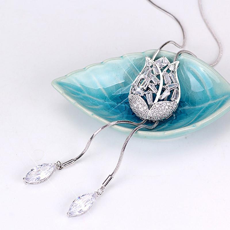 Elegante Lange Tulpen-Anhänger-Halskette Mit Funkelndem Zirkonia Für Stilvolle Frauen