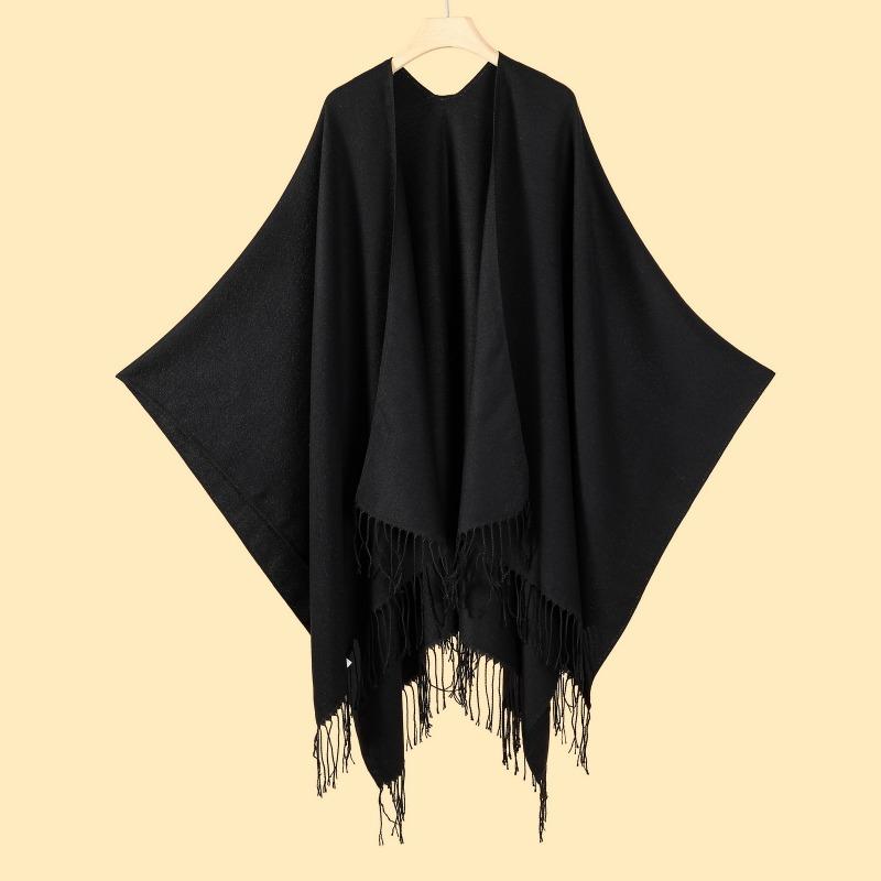Street women's scarves are versatile in autumn and winter, air-conditioned rooms are warm and dual-purpose, monochrome fringed shawl cape