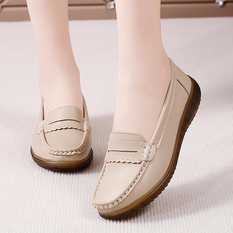 Women's Moccasins Casual Slip on Loafers Lady Summer Breathable Minimalist Flats Soft Walking Shoes for Mother