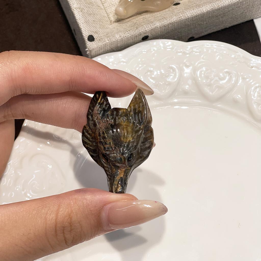 1Pc Natural Crystal Wolf Head Figurine 26×40mm Hand Carved Gemstone Animal Statue For Pocket Decor Crystal Collection
