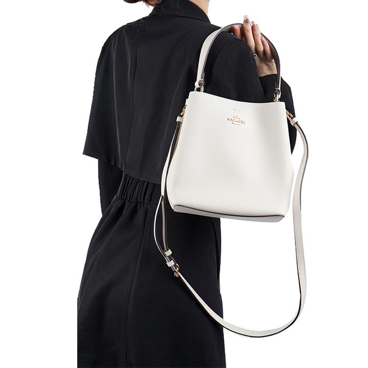 Coach Town 21 Metallisches Logo Geprägter Anhänger Poliertes Kieselsteinleder Eimerbeutel Damen Handtaschen Weiß 1011-IMOVG
