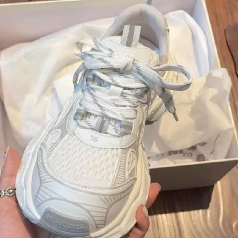 Neue Trendige Dad Shoes mit einer Biskuitboden-Sohle und Modische Schnür-Freizeitschuhe