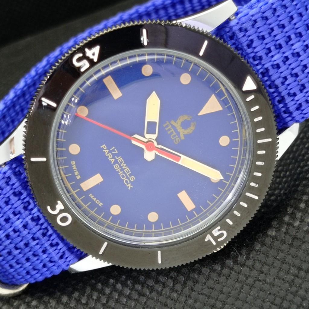 

ВОССТАНОВЛЕННЫЕ 40-ММ МУЖСКИЕ ЧАСЫ TITUS SWISS С ПОВОРОТНЫМ БЕЗЕЛЕМ И СИНИМ ЦИФЕРБЛАТОМ a303354-2 R1013-000a303354