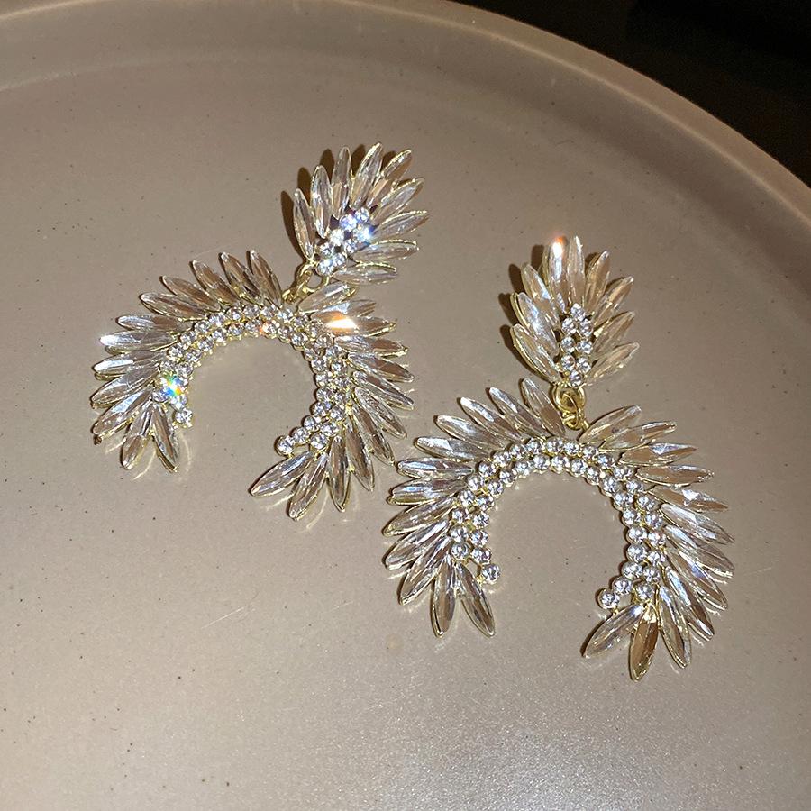 

Silver Needle Diamond Round Rice Grain Pendant Earrings Light Luxury High-end Earrings European and American Exquisite Fashion Temperament Earrings