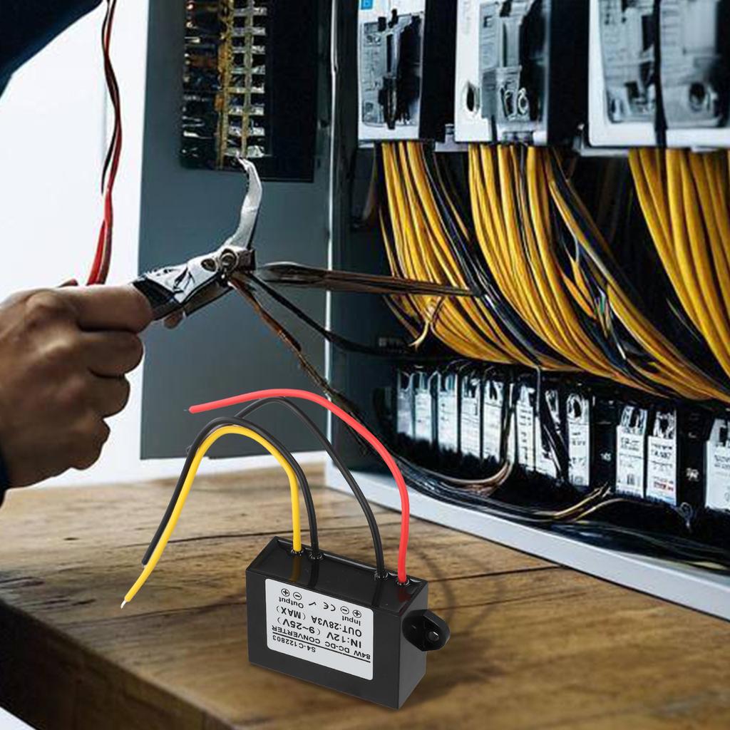 12V To 28V Voltage Regulator 12V To 28V DC-DC Converter Conversion Efficiency 95 IP68 Waterproof Heavy Rain Conditions