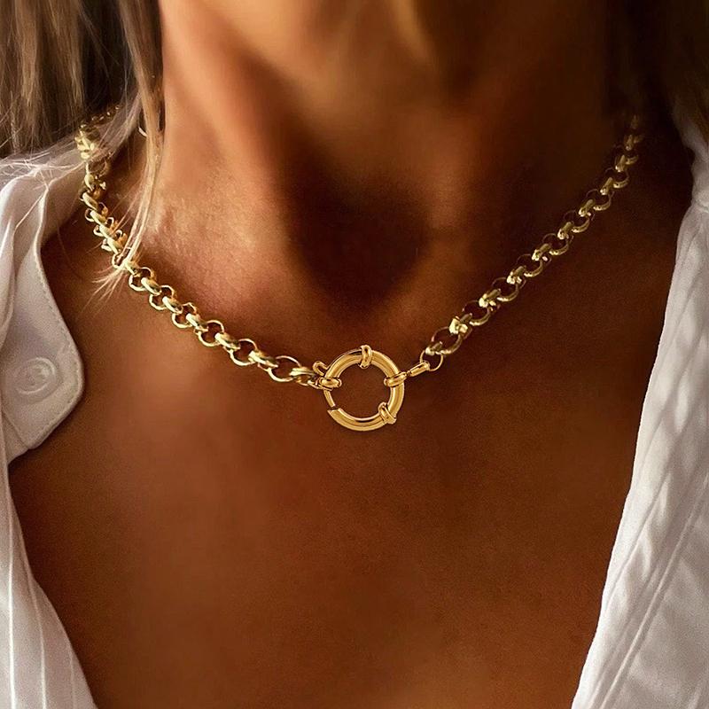 Simple Stainless Steel Round Hollow Pendant Necklace for Women Unique Metal Cuban Chain Clavicle Chain Fashion Party Jewelry
