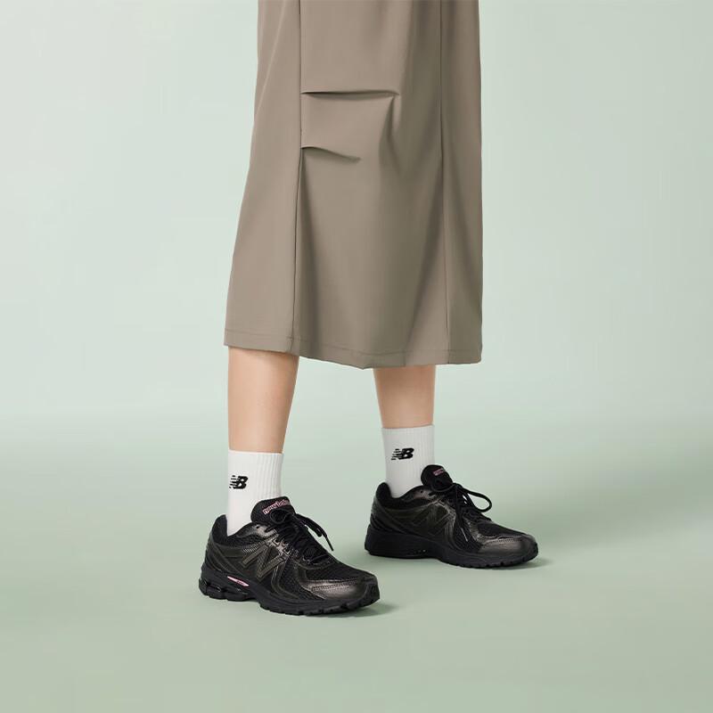 New Balance ML860 Series Unisex Chunky Sneakers