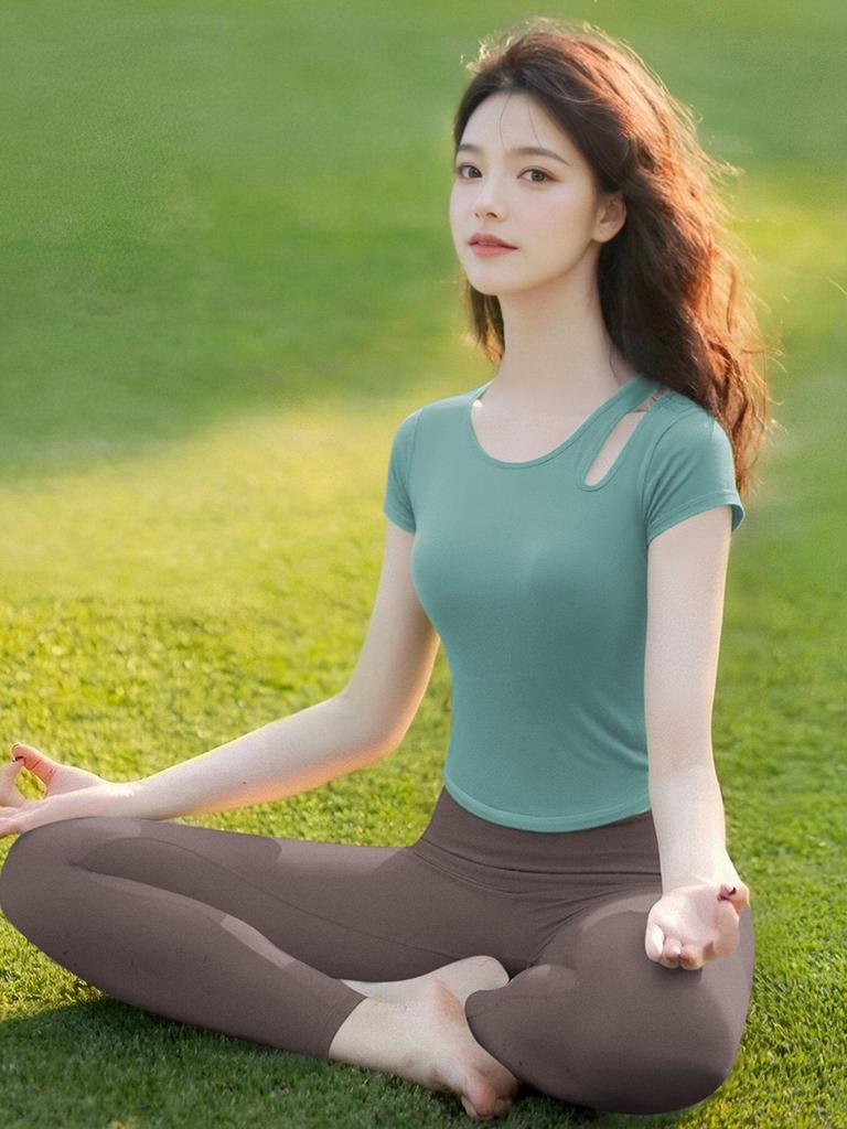Women's Hollow-out Yoga Top with Short Sleeves - Slimming High-End Pilates Fitness Vest