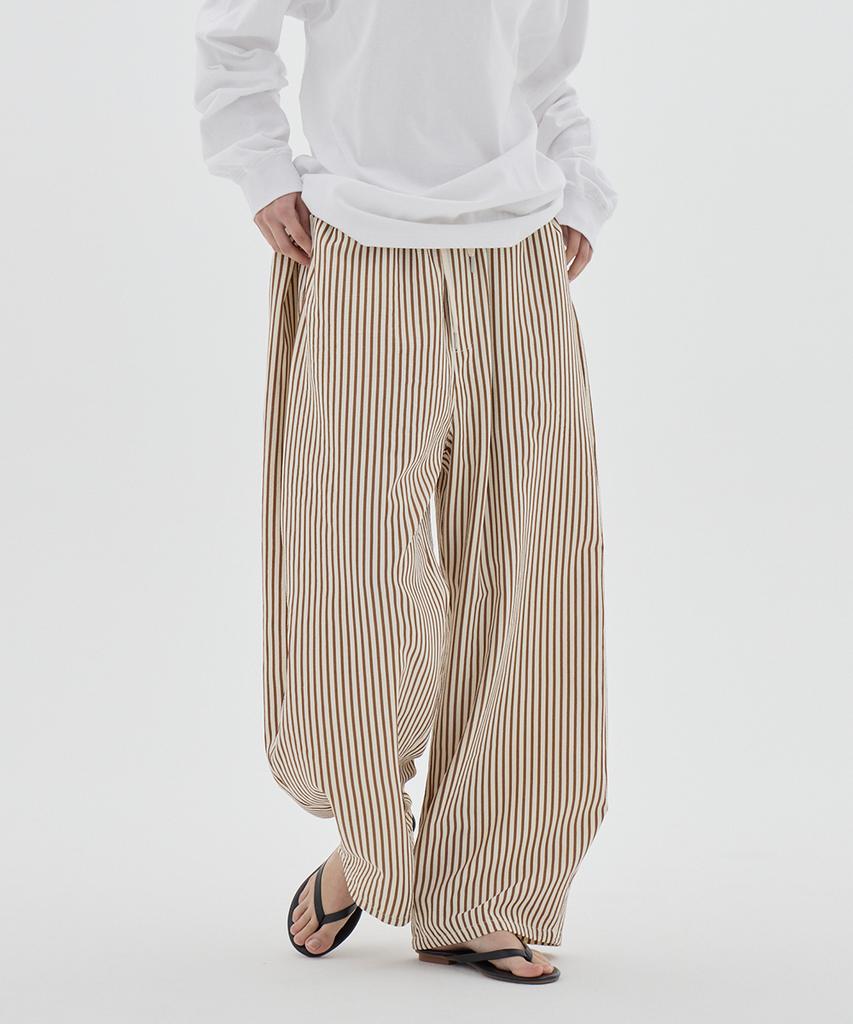 URBANAGE Balloon Fit Curved Stripe Pintuck Elastic Pants_Brown