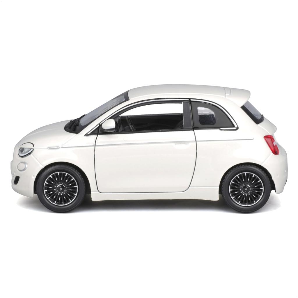 Bburago 1/24 Scale Fiat 500e 2023 White Diecast Model Car, Finished Product, 18-21110 WT