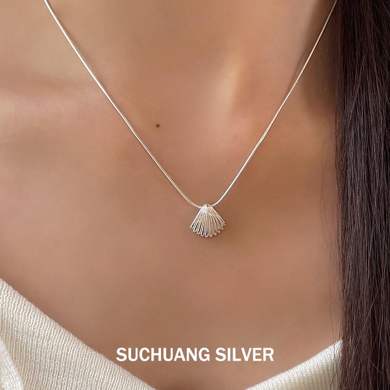 Su Chuang S925 Sterling Silver Shell Necklace for Women – High-End Versatile Scallop Texture Clavicle Chain