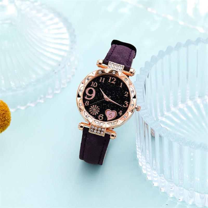 Ladies Belt Quartz Watch Love Dial Casual Fashion Women'S Watch Simple Watch + Bracelet