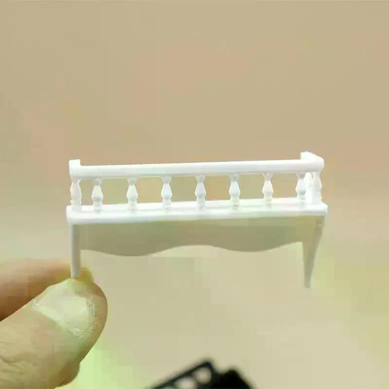 1Pcs Miniature Building Model Accessories 1: 12 Dollhouse Simulation Wall Mounted Storage Rack Scene Decoration Micro Model