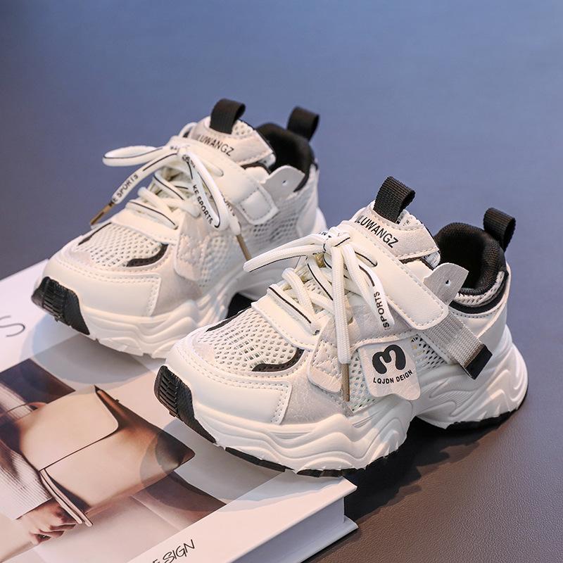 Children's sports shoes, boys' mesh shoes2026Spring and summer new soft-soled breathable girls' shoes, versatile dad shoes for older children