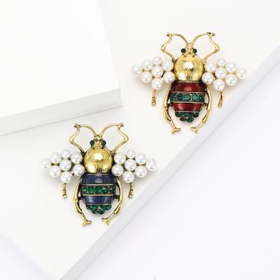 Broschen & Körperschmuck