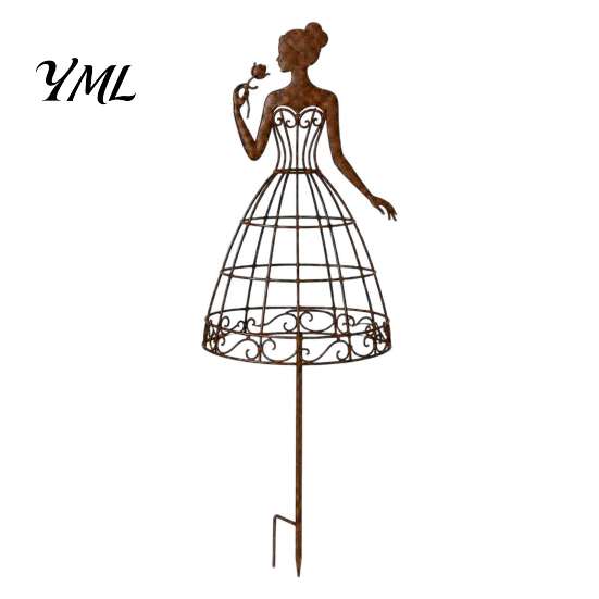 Botanical Garden Decor for Outdoor Spaces Vintage Lady Trellis Stake, Rustic Metal Silhouette Plant Support Climbing Stylish Art Accents Vines