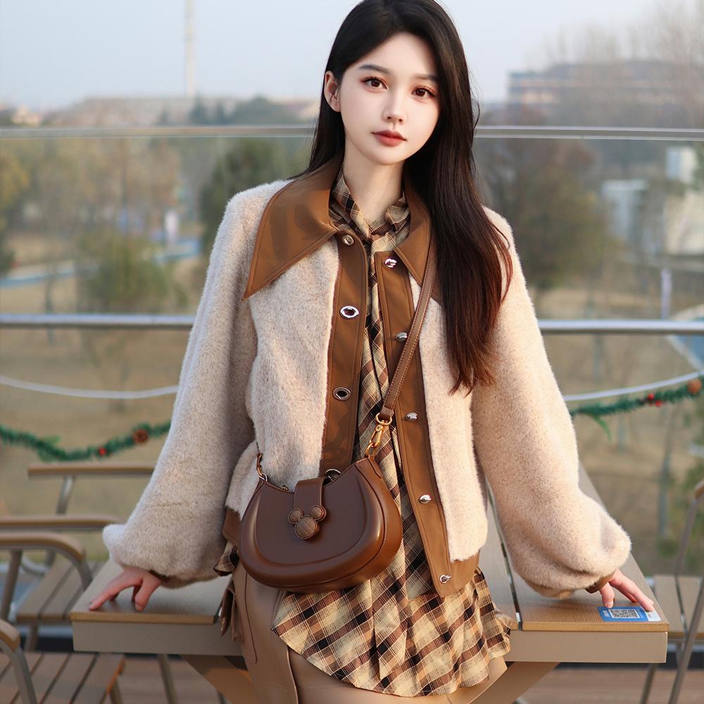 New Disney Mickey Series PU Shoulder Bag, Crossbody Bag, Shoulder Bag Trumpets Women's Brown BMK-71090