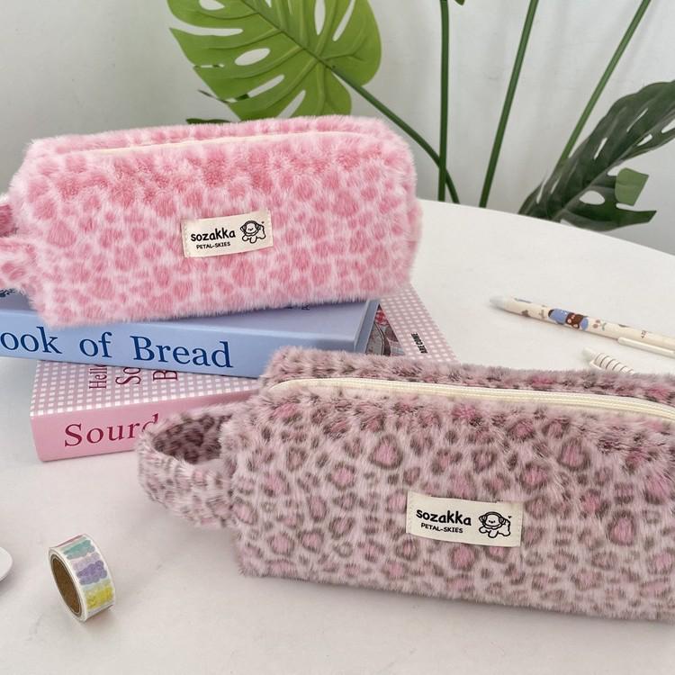 Retro Leopard Print Women's Plush Makeup and Toiletry Bag - Portable Pencil Case