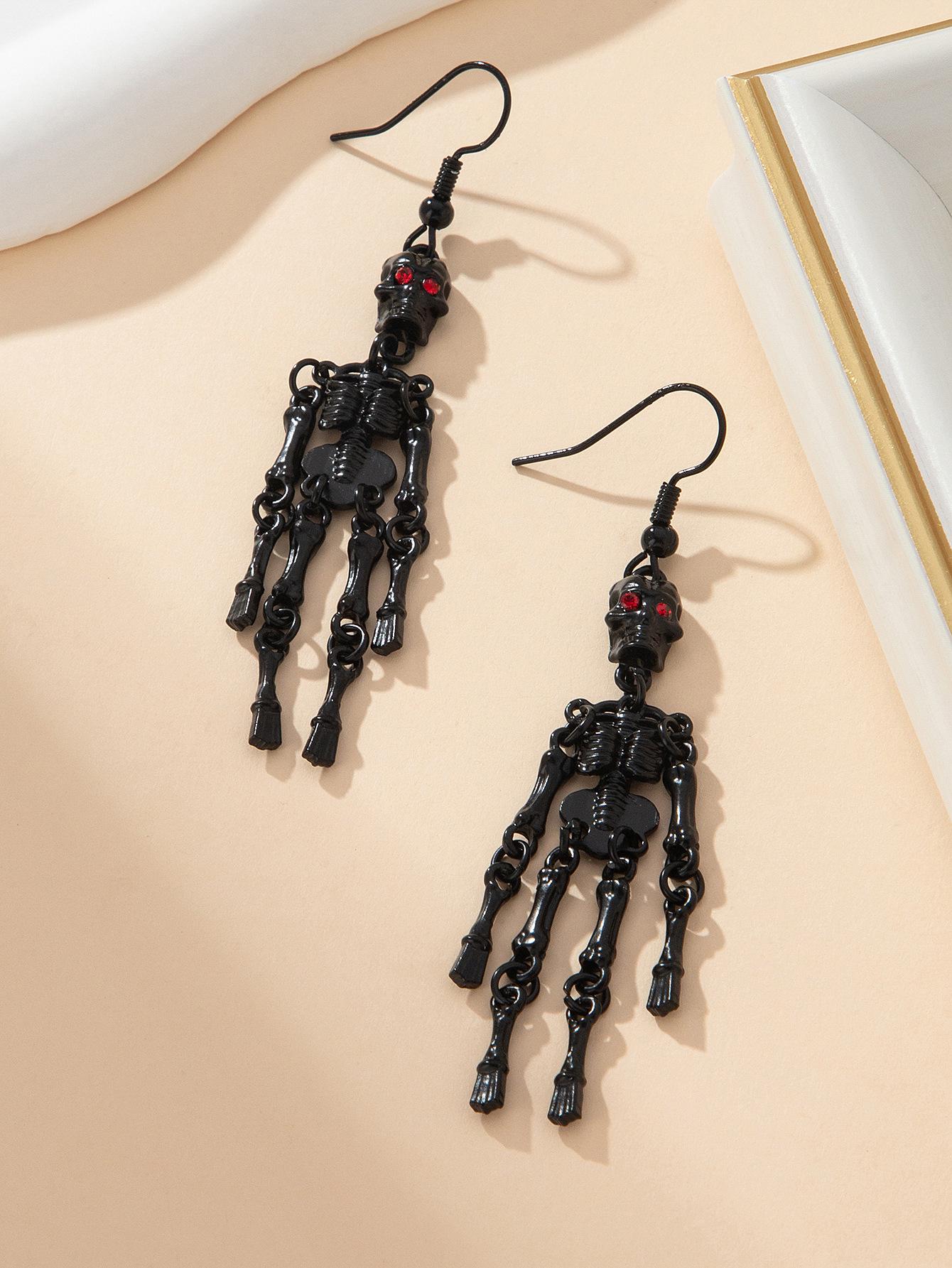 European & American Gothic Skull 3D Halloween Earrings for Women чёрный