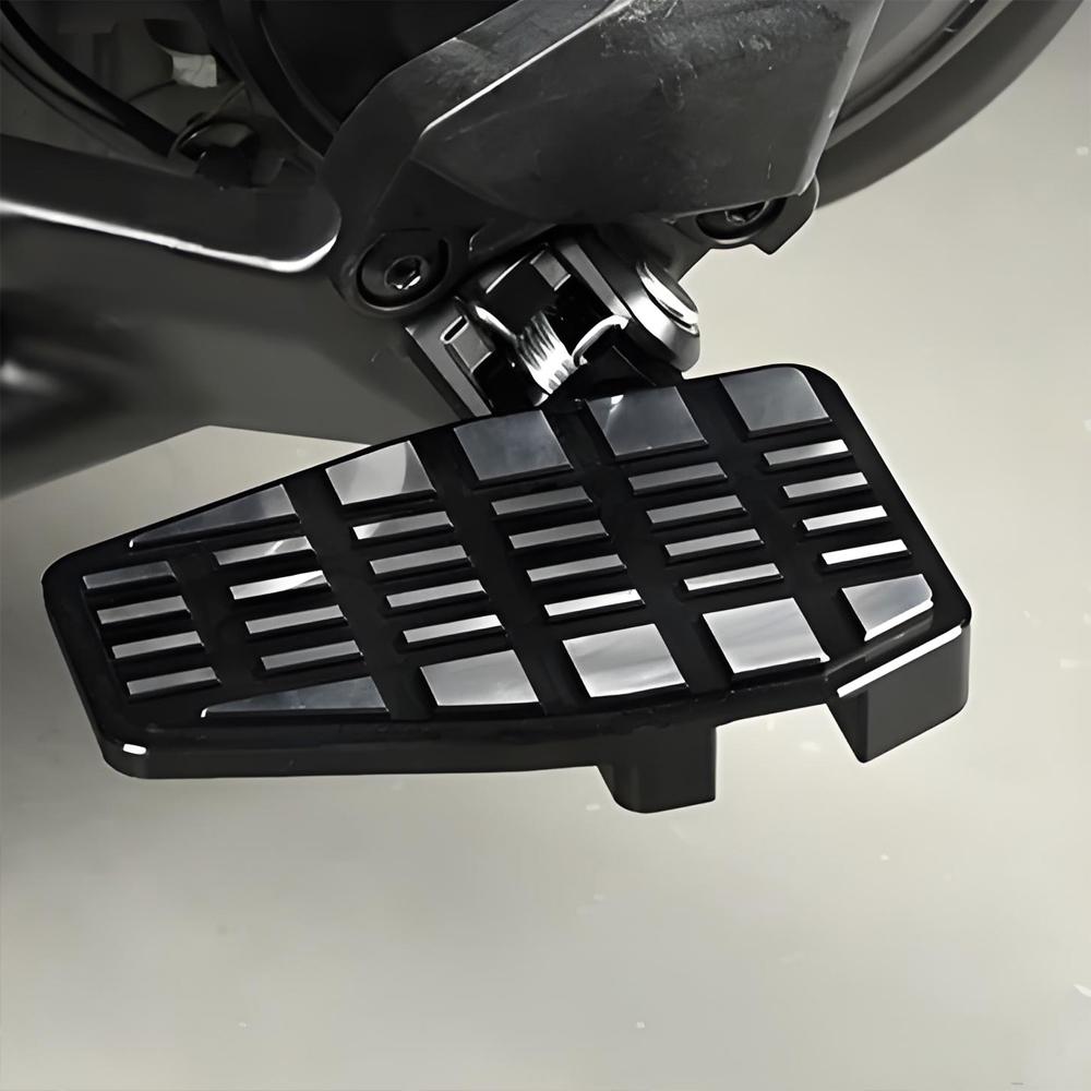 Suitable for Honda CM/CMX 1100 2025-2025Anti-slip Foot Peg Kit Motorcycle Accessories Larger Foot Pegs Enhance Riding Experience