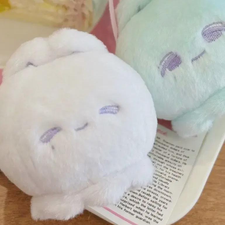 

Seventeen s Jeonghan, Jellyfish Jung, White