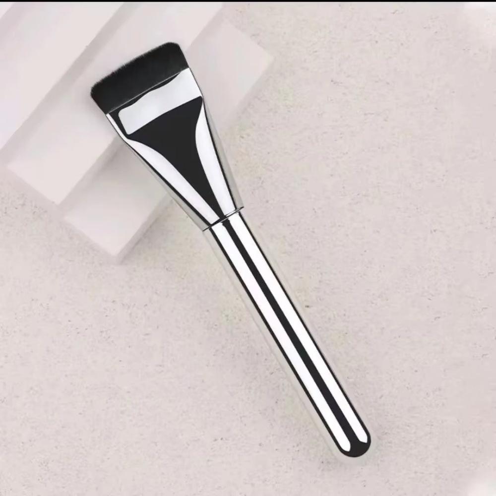 

Foundation Flat Head Brush Makeup Brush Mask Brush Concealer Cream Brush Light Thin Without Powder Sticking for All Skin Types срібний