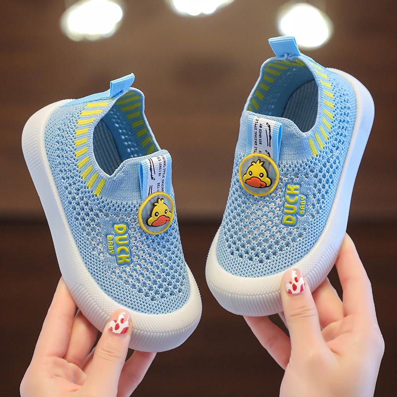Children's Casual Shoes New Non-Slip Flyknit Shoes Soft Sole Boys and Girls Baby Shoes Slip-On Versatile Breathable Mesh Shoes