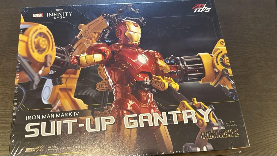 

[USED] ZDtoys Iron Man Suit Up Gantry Figure