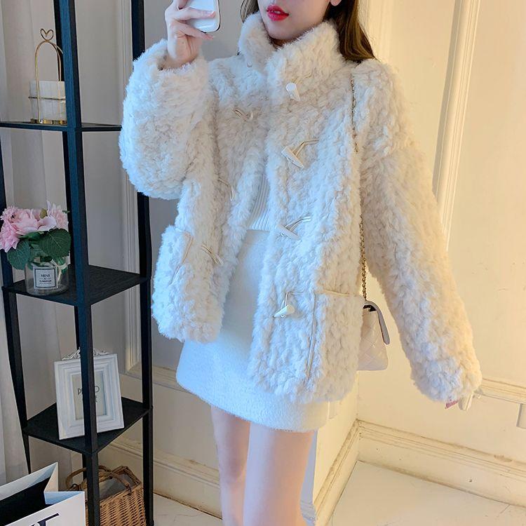 

Зимнее кашемировое пальто из ягненка с воротником-стойкой, короткая женская куртка из коровьего рога на пуговицах, утолщенная куртка из искусственного меха