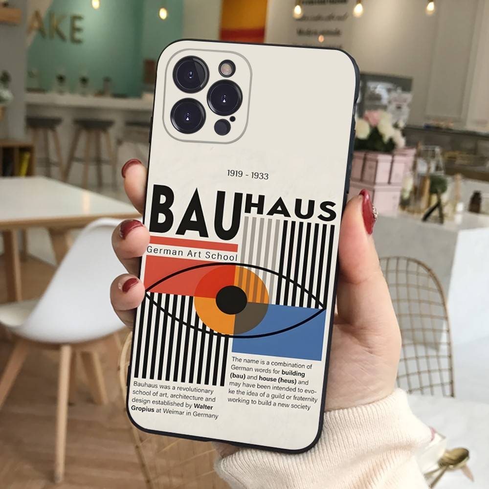 Game L-Life I-Is S-Strange For IPhone 17 16 15 14 13 12 Mini 11 Pro Max Plus Soft Silicone Phone Cover