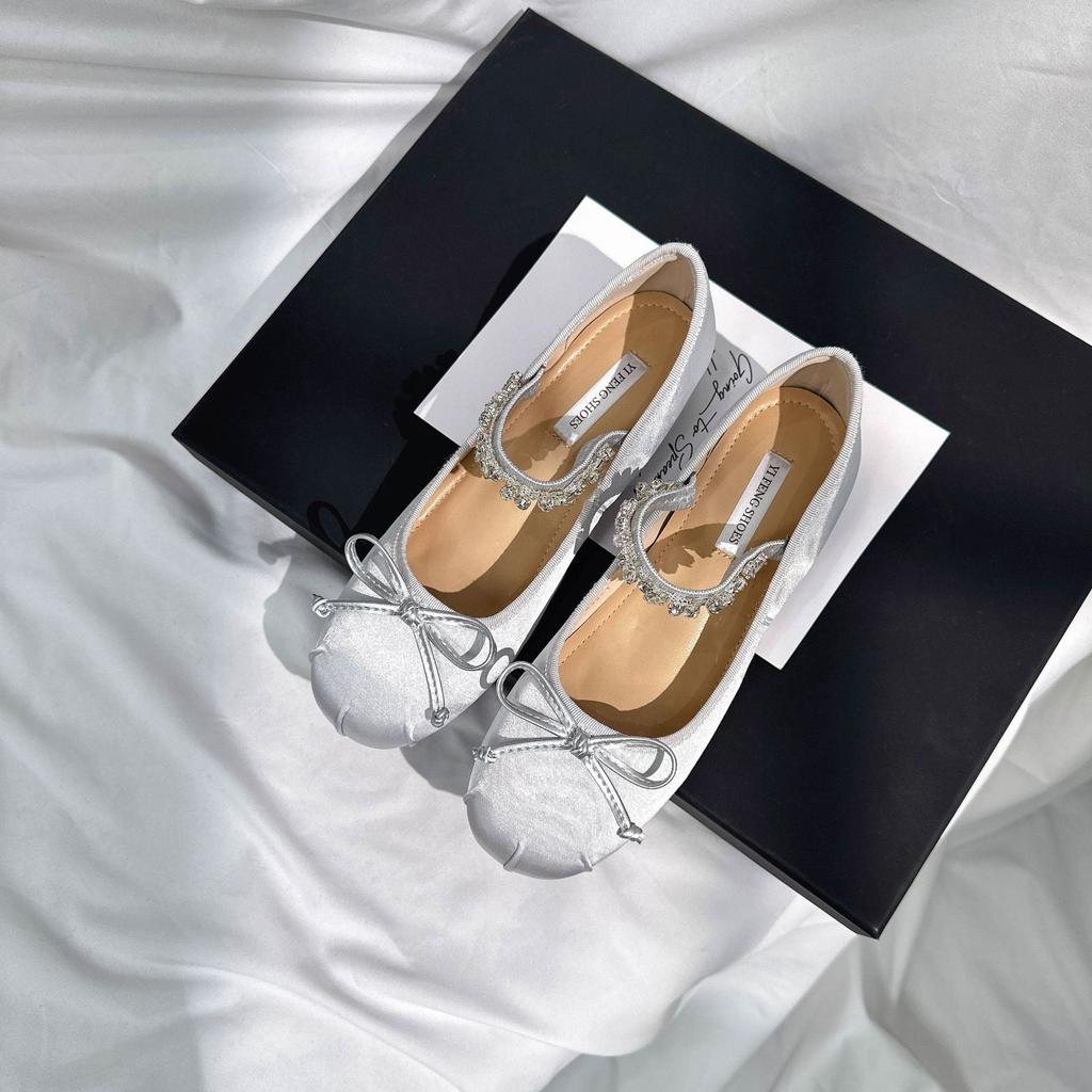 The inner height of the diamond belt is increased by 4 cm~ Satin bow small round head one-word diamond belt light mouth ballet shoes