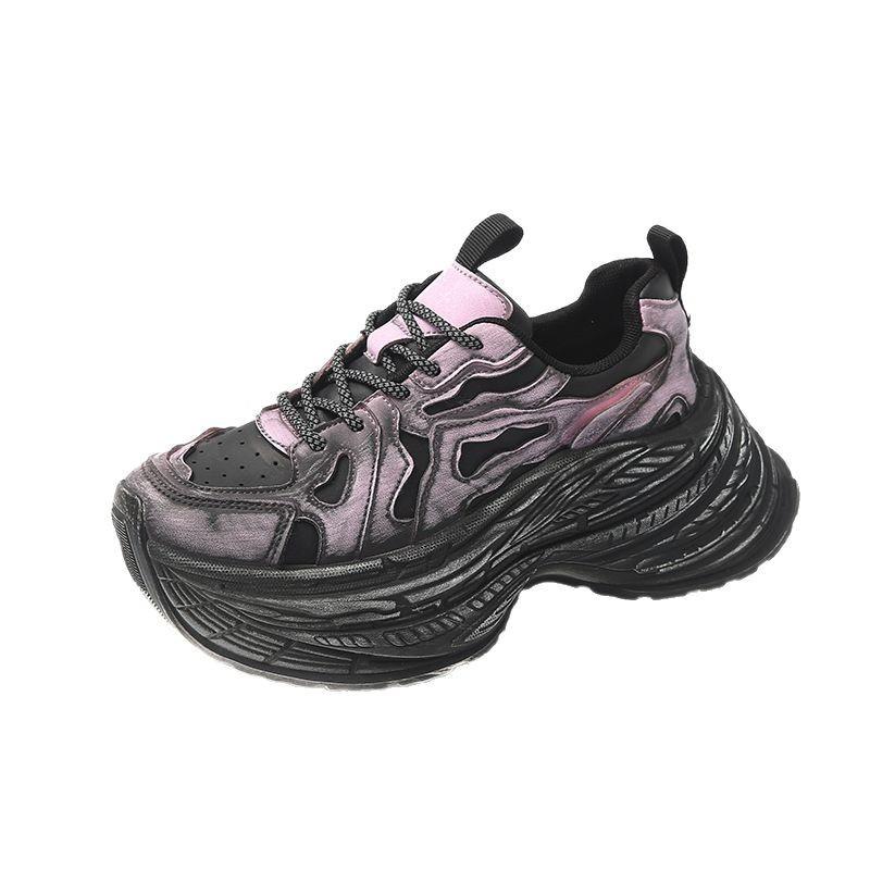 Super fire inner height increase women's shoes 2025 popular new 8cm not tired feet domestic autumn and winter fashion commuter platform shoes
