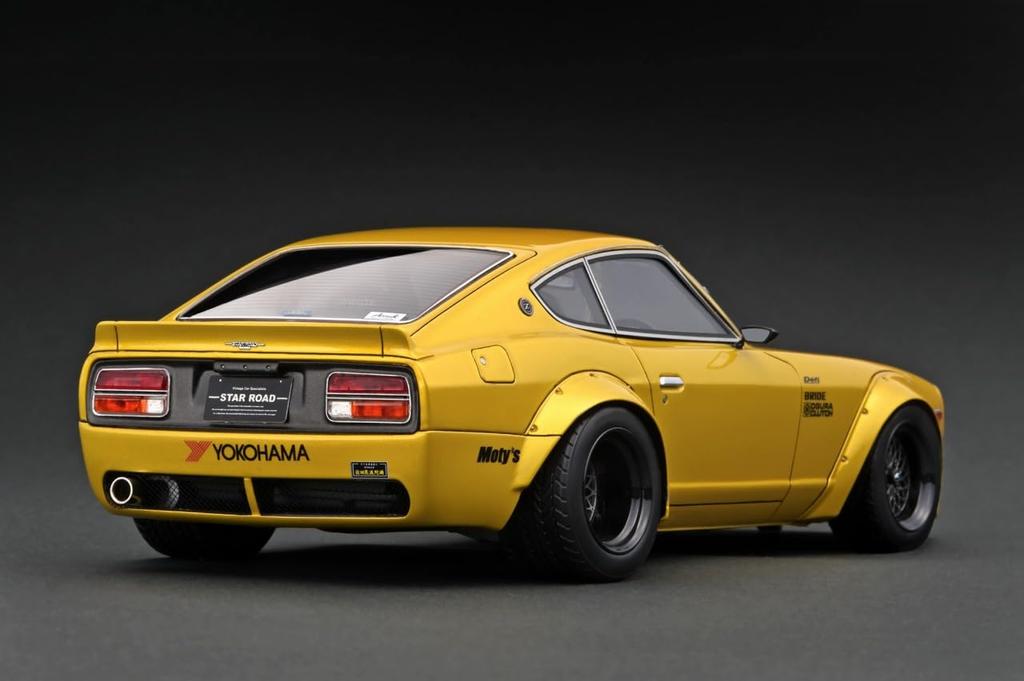 Ignition Model Nissan Fairlady Z STAR ROAD Yellow Metallic Finished Product 1/18 (S30)