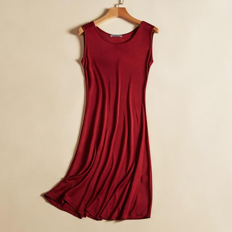 

Elegant Women s Mulberry Silk Sleeveless Long Dress with Wide Hem - Solid Color, Plus Size for Commuting XL бордовый