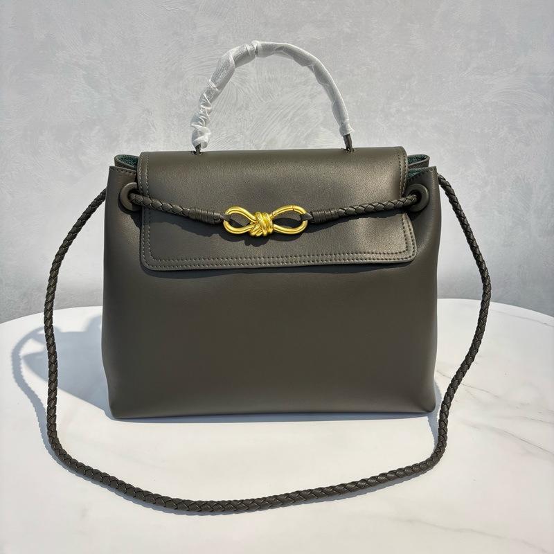 2026 Neue Leder-Damenhandtasche grenzüberschreitender Bestseller schlicht gewebt Klappe Schleife goldene Schnalle Schulter Crossbody tragbare Tragetasche