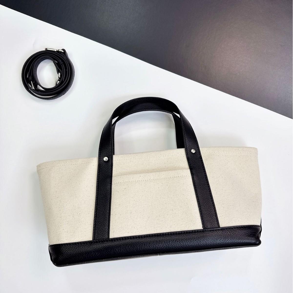 

Minimalist Design Ultra-Simple Large-Capacity Tote Bag With Leather Floral Pattern Women s Handbag Single-Shoulder 32x17x12cm белый