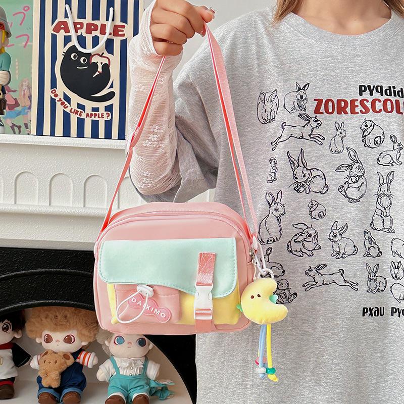 New nylon anti-splashing shoulder bag Japanese sweet student messenger bag female Mori candy-colored mobile phone small bag