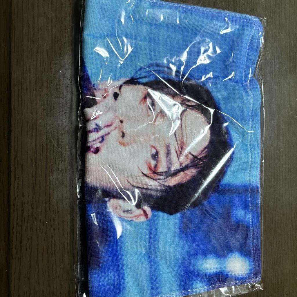 [USED] Stray Kids Hyunjin Live Photo Towel with Trading Card