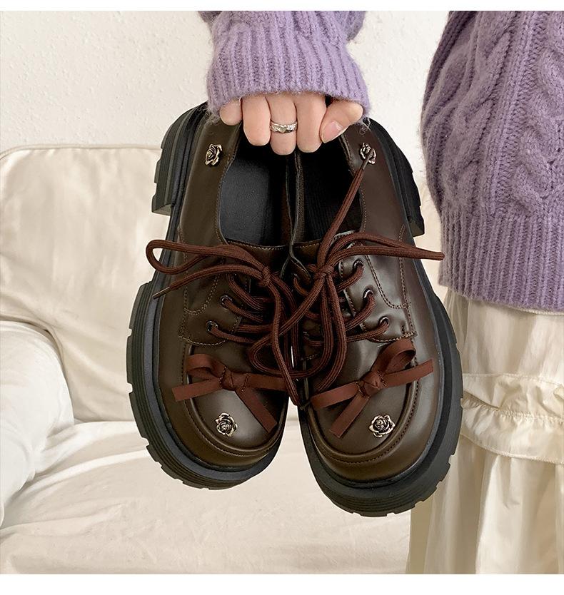 

Модный темперамент в британском стиле, туфли на толстом каблуке и платформе, женские, новинка 2025 года, туфли Мэри Джейн с бантом, одинарные 40 коричневый