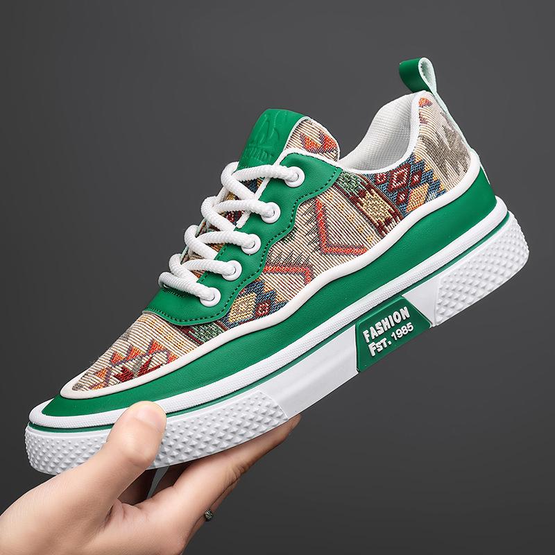 Canvas Shoes Men's Spring New Printed Cloth Embroidered Board Shoes Men's Trend Versatile Comfortable Casual Shoes