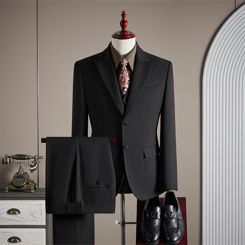 High-Quality Wool Suit: Business Casual & Formal Wear for Weddings