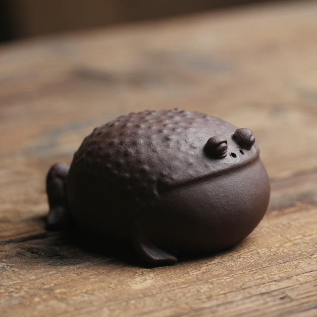 Porcelain 9CM Lucky Frog Statue Tea Pet Zen Coarse Pottery Handmade Chinese Animal Cute Sculpture Home Decor