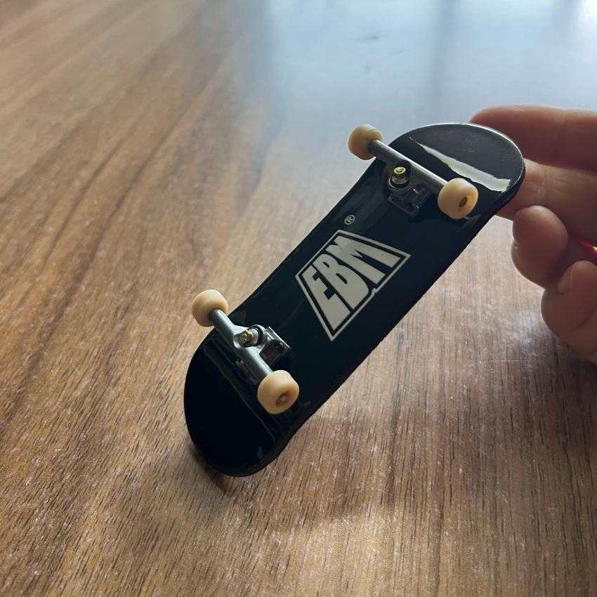 Profesionāls koka mini skeitbords, pilnīgs pirkstu