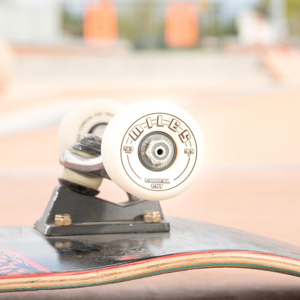 Miles Skateboard Wheels 99a 53mm Conical Hard 99 DURO CONICAL Set of 4 Skateboard Street [MILES WHEELS] (White)