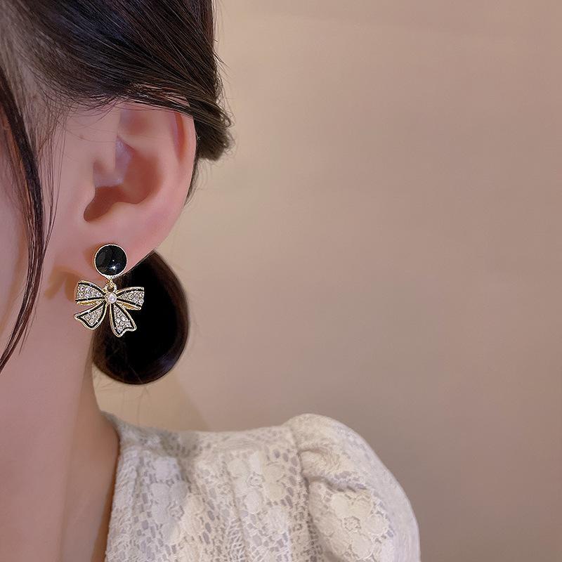 S925 Sterling Silver Black Bow Drip Oil Earrings - 2023 Trendy Versatile Fashion for Women