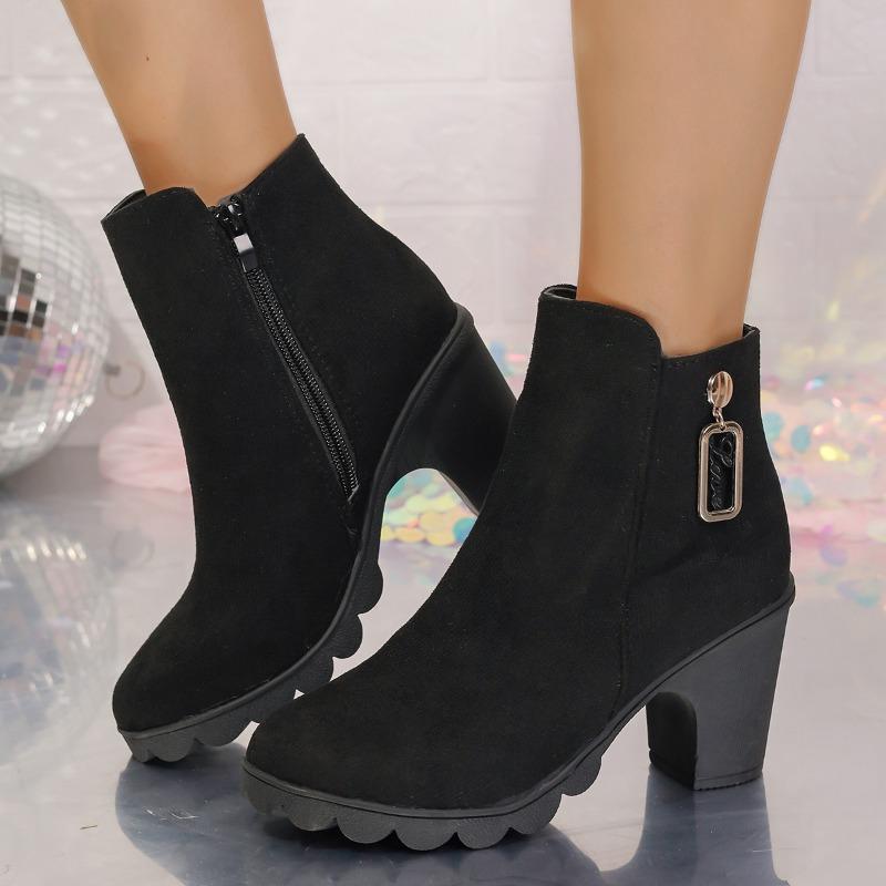 Autumn and winter new thick heel large size side zipper pendant short boots women's high heel Martin boots
