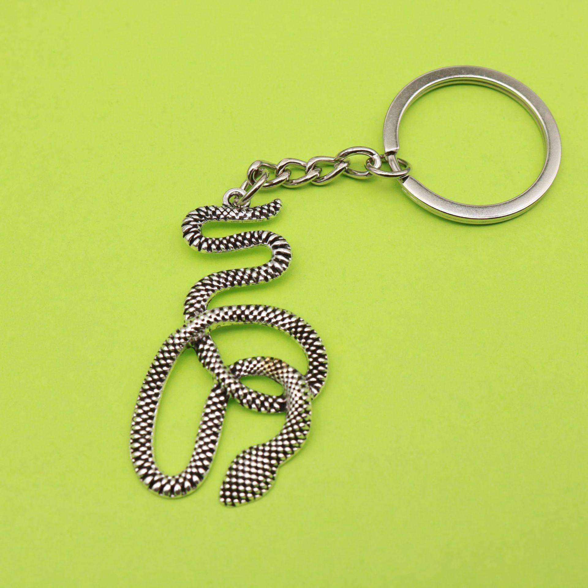 Foreign Trade Hot Selling Snake Keychain Pendant Accessories серебряный