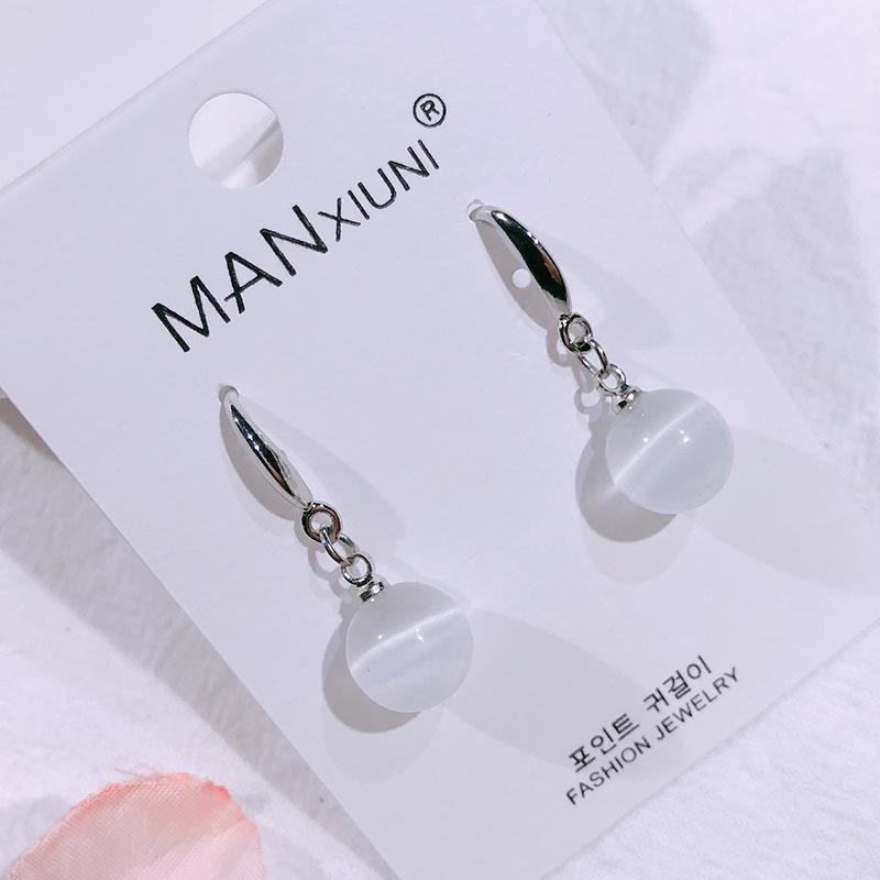 Women s Retro French Cat s Eye Water Drop Earrings - Elegant Studs with Ear Hooks