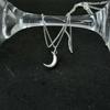 European and American Summer Crescent Moon Pendant Necklace - Minimalist Clavicle Chain Jewelry with Individual Packaging