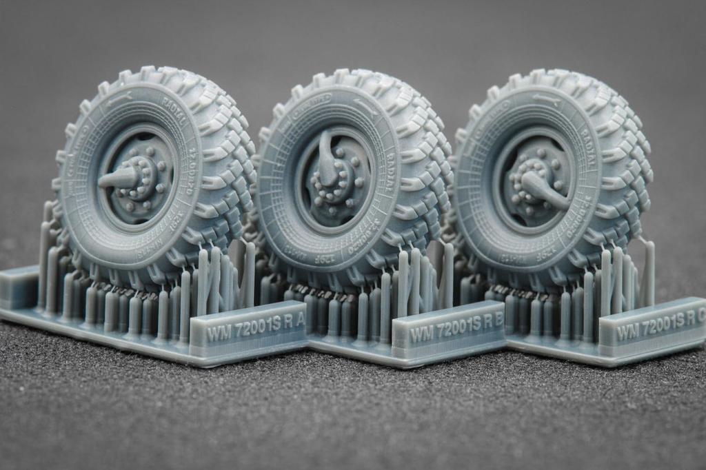 Truck Wheel Set Plastic Model Parts SCXWM72001S Scale-X 1/72 ZiL-131 Weight-Deforming (7 Pieces) (for ICM) (Military Vehicle)